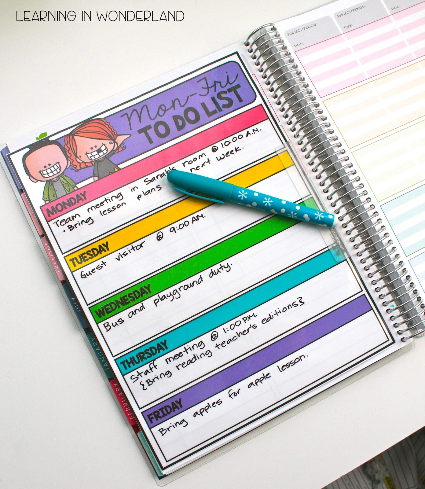 Stay organized with a cute teacher checklist! Pick up a freebie in this post!